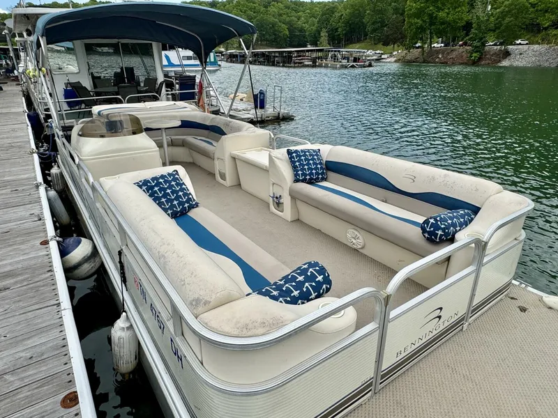 Slide: The Image of Bennington 257L Pontoon Boat 2002 - 5302135