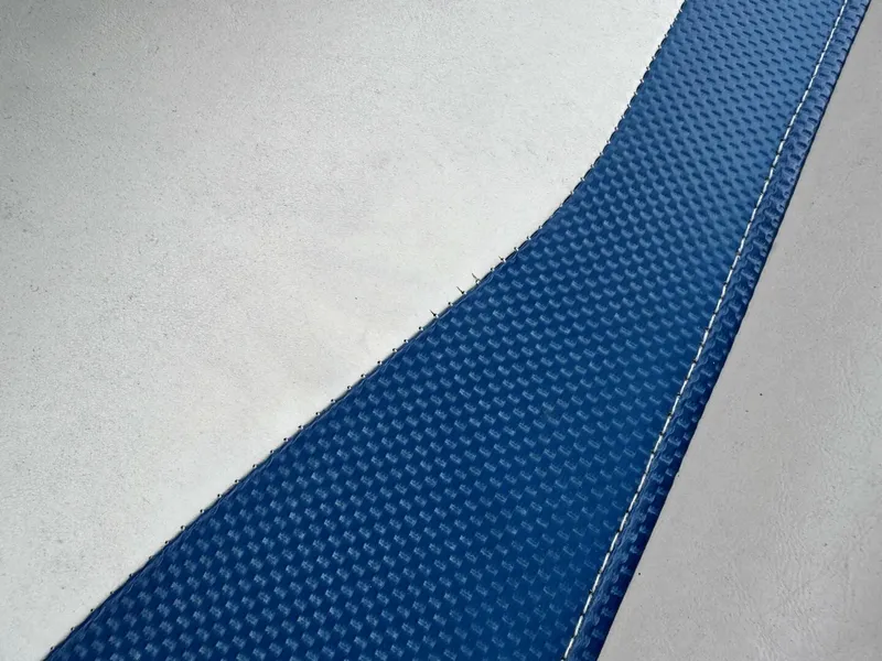 Slide: The Image of Bennington 257L Pontoon Boat 2002 - 5302166