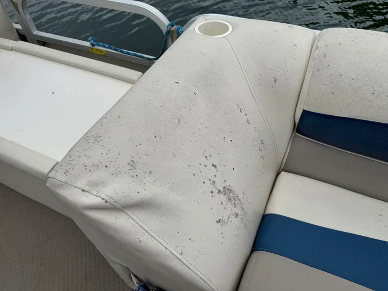 Slide: The Image of Bennington 257L Pontoon Boat 2002 - 5302173