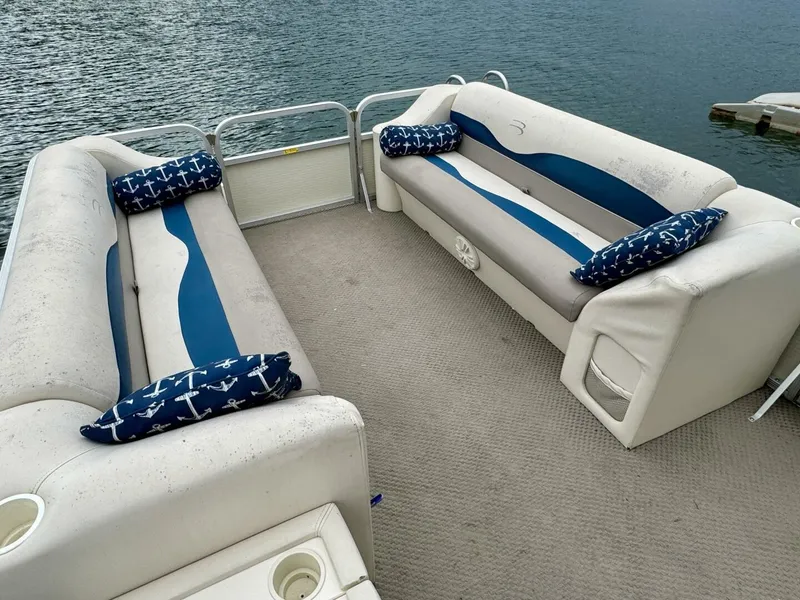 Slide: The Image of Bennington 257L Pontoon Boat 2002 - 5302138