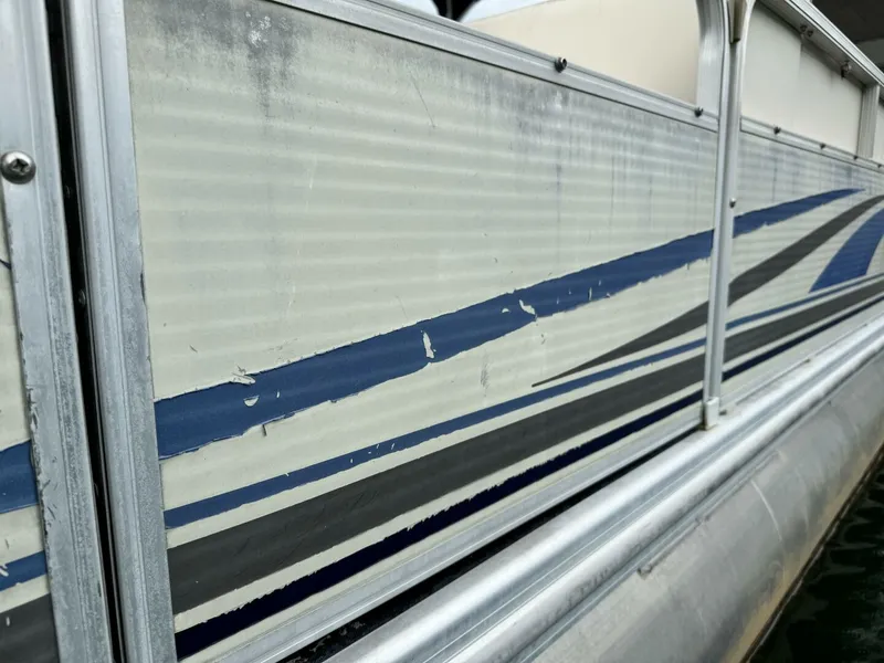 Slide: The Image of Bennington 257L Pontoon Boat 2002 - 5302198