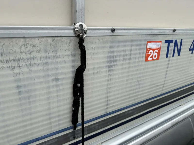 Slide: The Image of Bennington 257L Pontoon Boat 2002 - 5302238