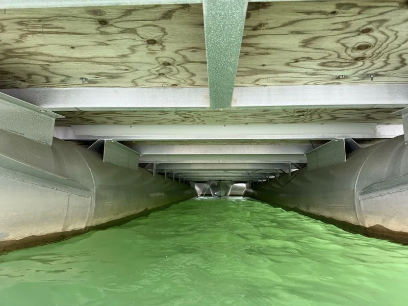 Slide: The Image of Bennington 257L Pontoon Boat 2002 - 5302254