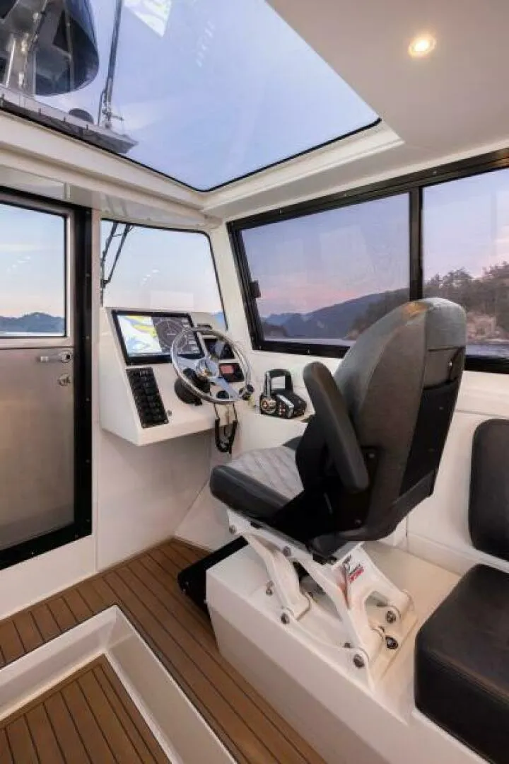 Slide: The Image of Jasper Marine Defender 22 - Open Bow 2026 - 5303782