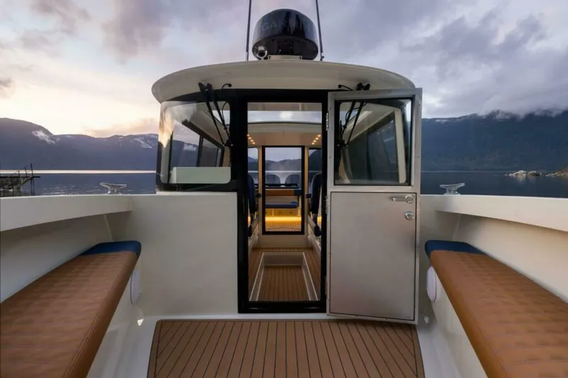 Slide: The Image of Standard Bench in Open Bow - 5303791