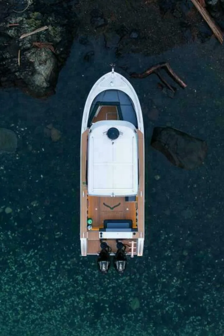 Slide: The Image of L Couch in Open Bow - 5303921