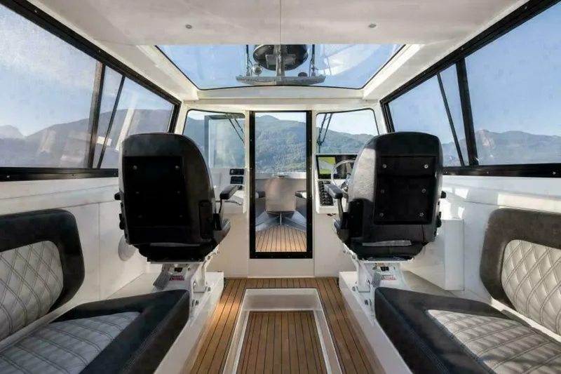 Slide: The Image of Jasper Marine Defender 22 - Open Bow 2026 - 5303941