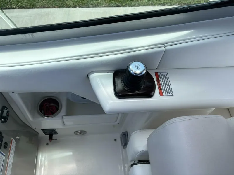 Slide: The Image of Sea Ray 350 Sundancer 2011 - 5304647