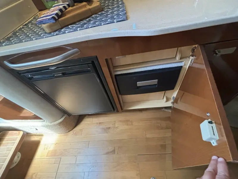 Slide: The Image of Sea Ray 350 Sundancer 2011 - 5304550