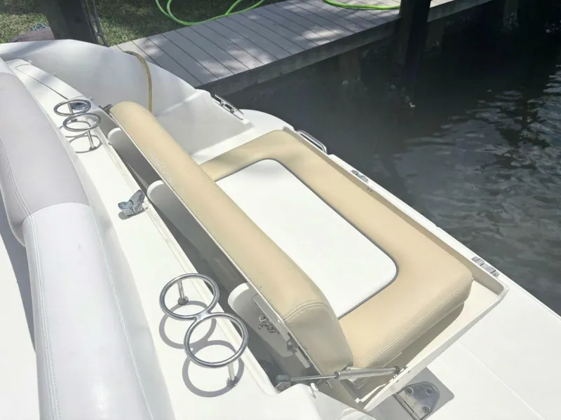 Slide: The Image of Sea Ray 350 Sundancer 2011 - 5304642