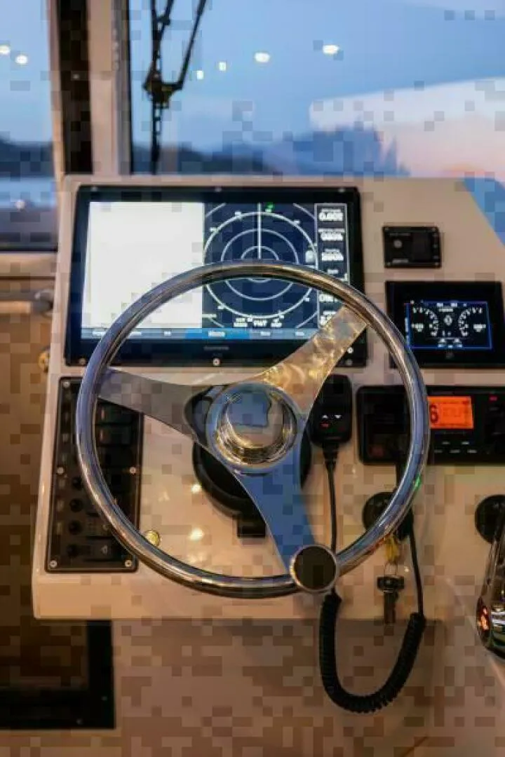 Slide: The Image of Jasper Marine Defender 22 - Storm Bow 2026 - 5305397