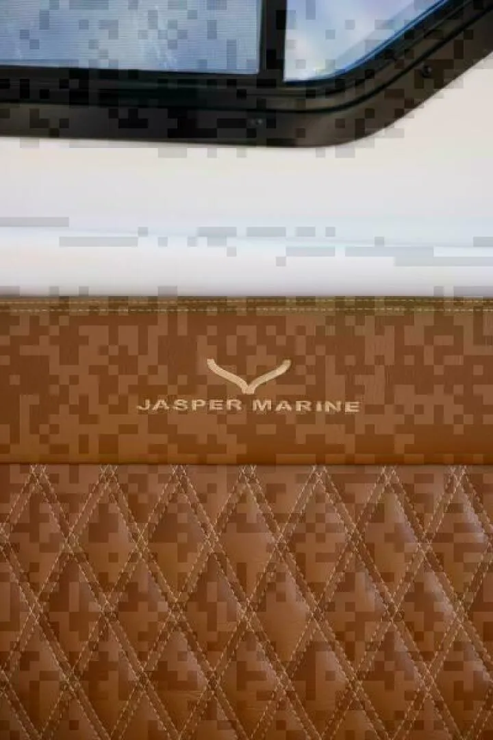 Slide: The Image of Jasper Marine Defender 22 - Storm Bow 2026 - 5305511