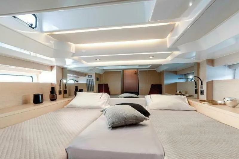 Slide: The Image of Jeanneau DB/37 IB 2025 - 5306289