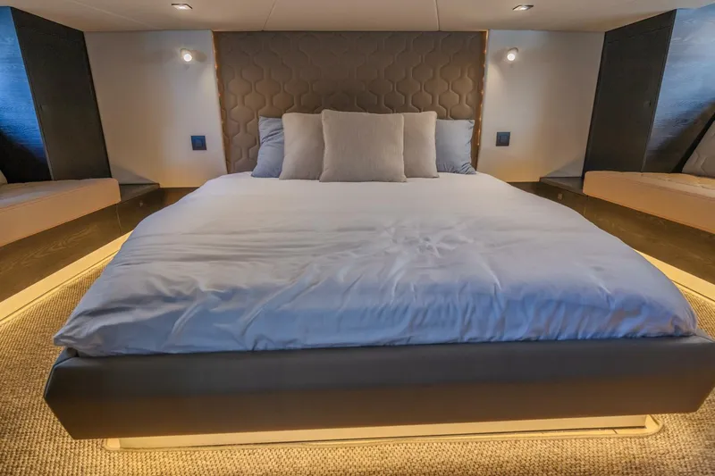 Slide: The Image of Vanquish VQ58 2023 - 5377723