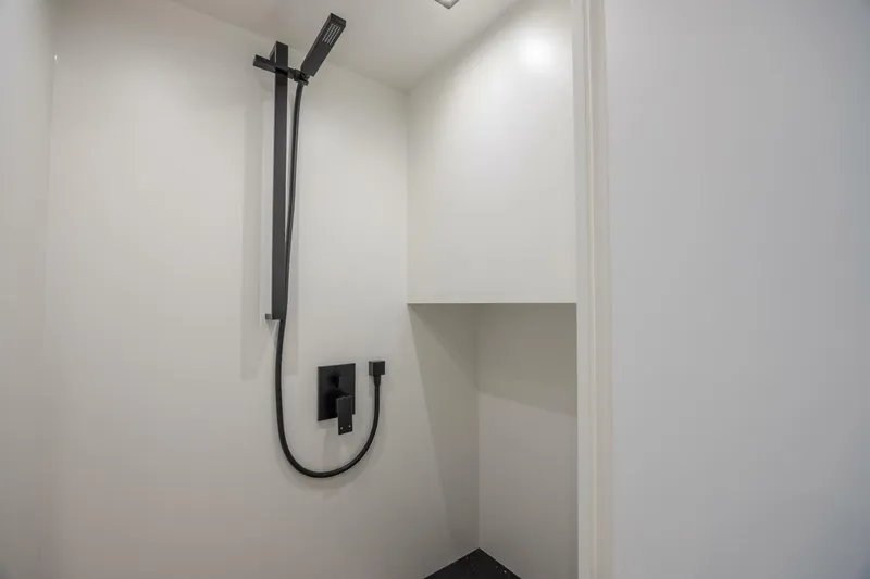 Slide: The Image of Vanquish VQ58 2023 - 5377815