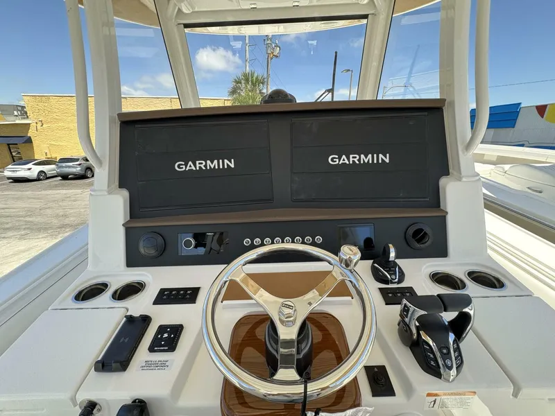 Slide: The Image of Regulator Marine 35cc 2025 - 5326323