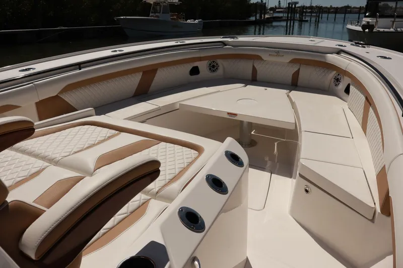 Slide: The Image of Regulator Marine 35cc 2025 - 5307146