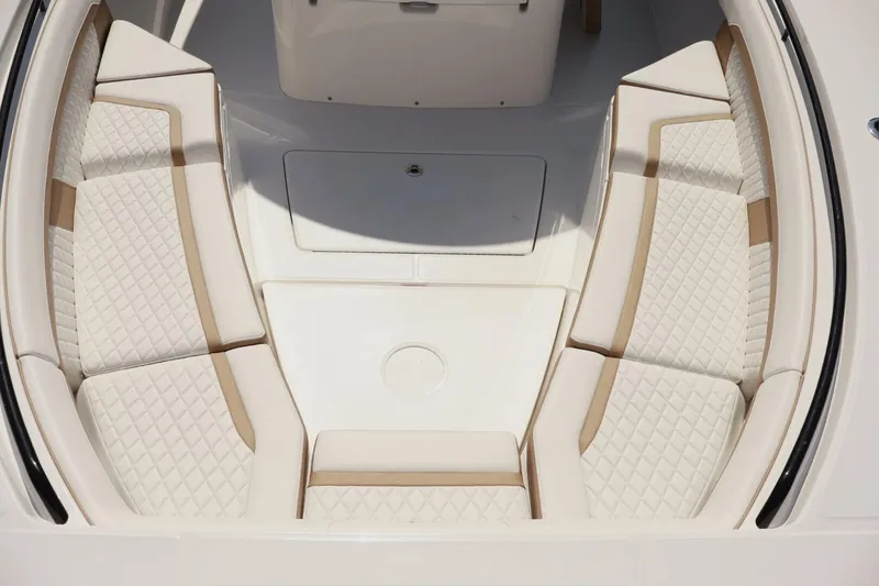 Slide: The Image of Regulator Marine 35cc 2025 - 5307350