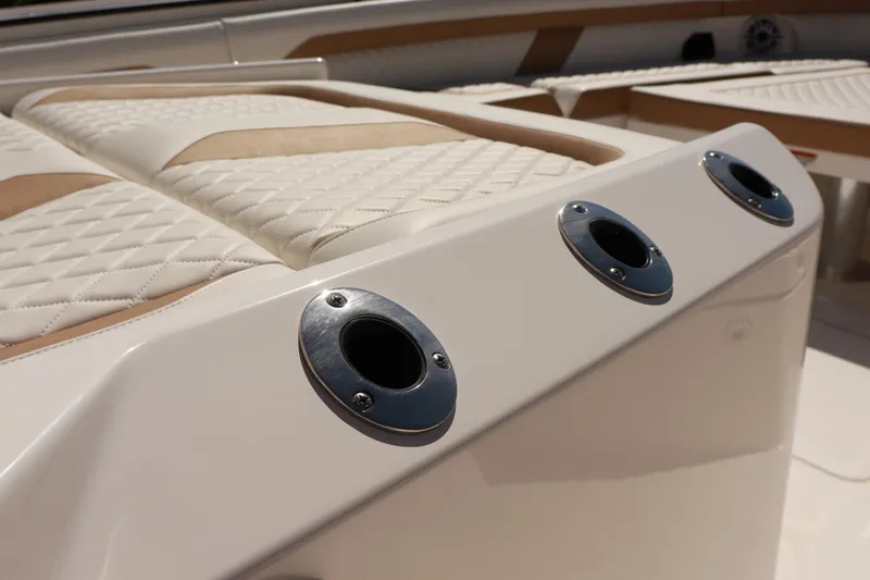 Slide: The Image of Regulator Marine 35cc 2025 - 5307218