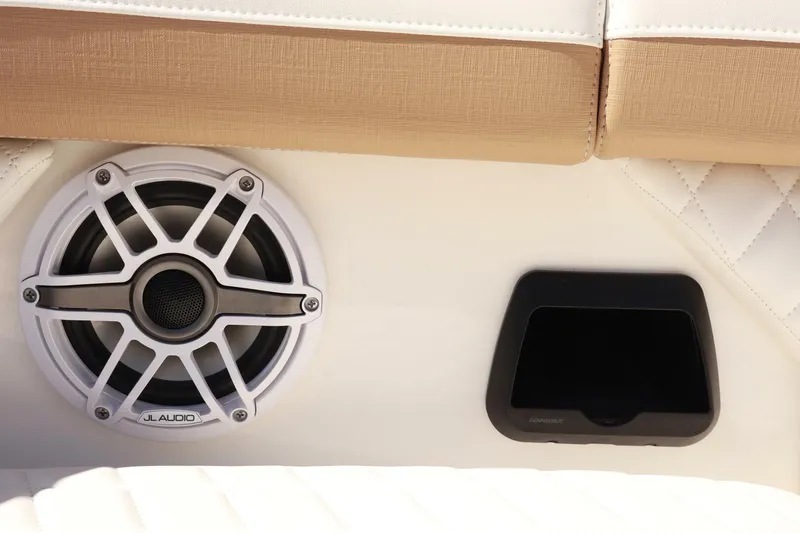 Slide: The Image of Regulator Marine 35cc 2025 - 5307154