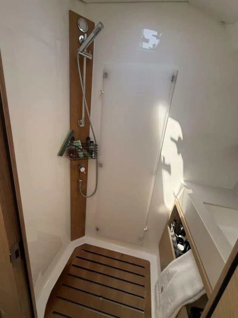 Slide: The Image of Dufour 530 Ocean Version 2022 - 5523013