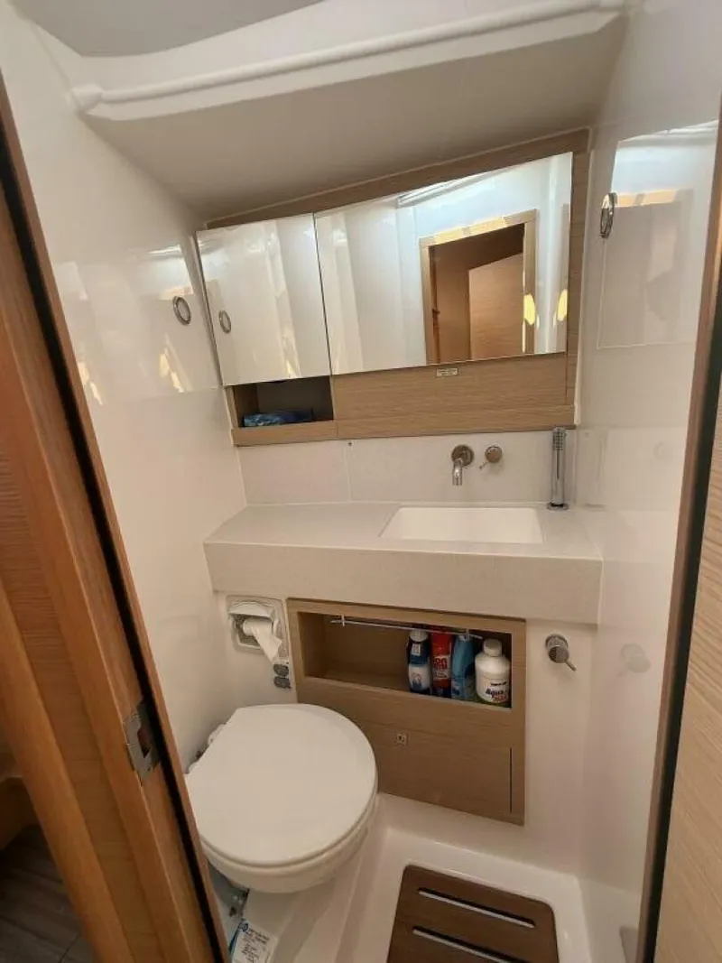 Slide: The Image of Dufour 530 Ocean Version 2022 - 5523014