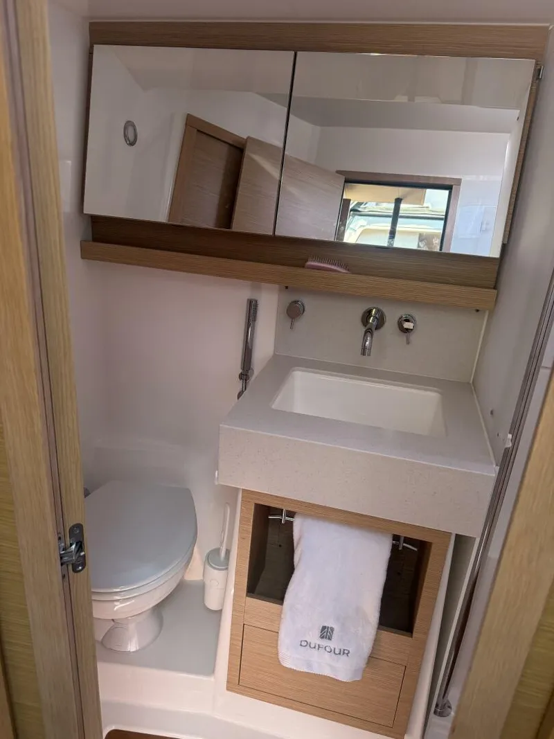 Slide: The Image of Dufour 530 Ocean Version 2022 - 5523020