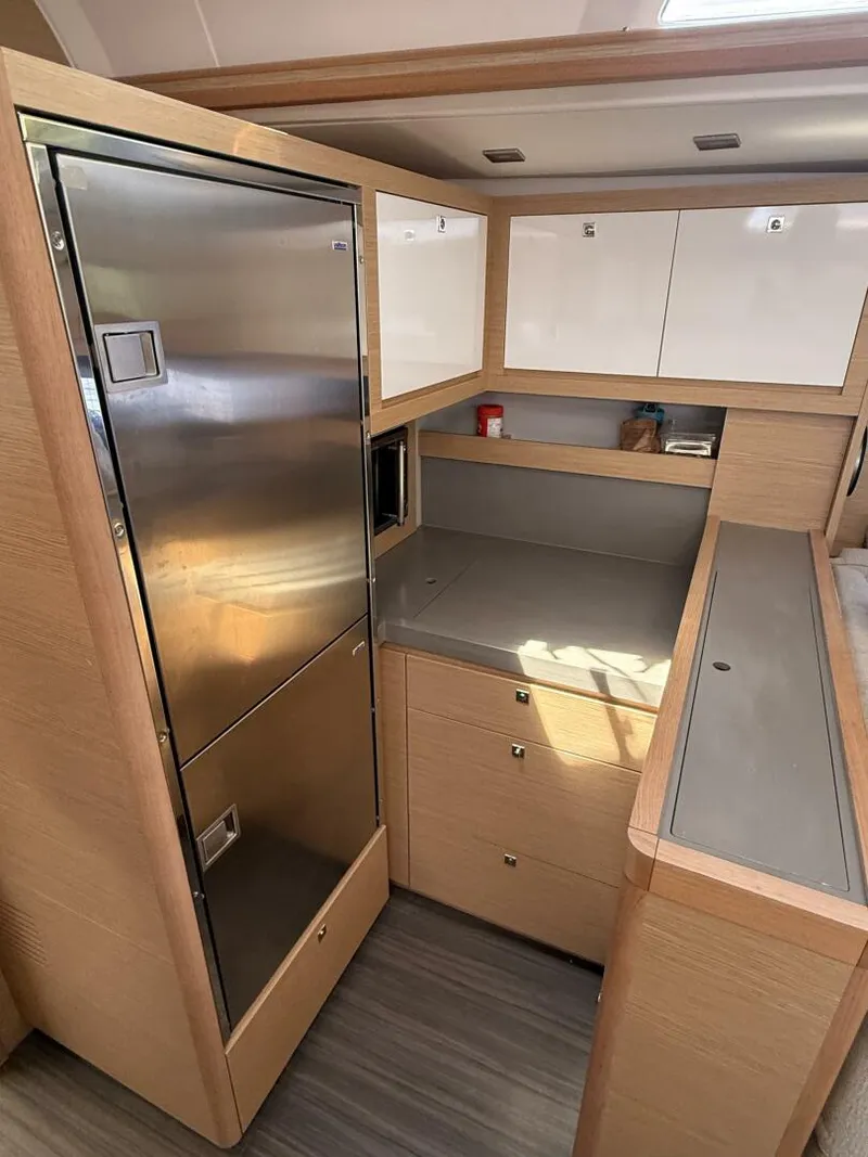 Slide: The Image of Dufour 530 Ocean Version 2022 - 5523024