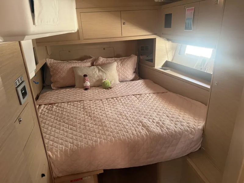 Slide: The Image of Dufour 530 Ocean Version 2022 - 5523025