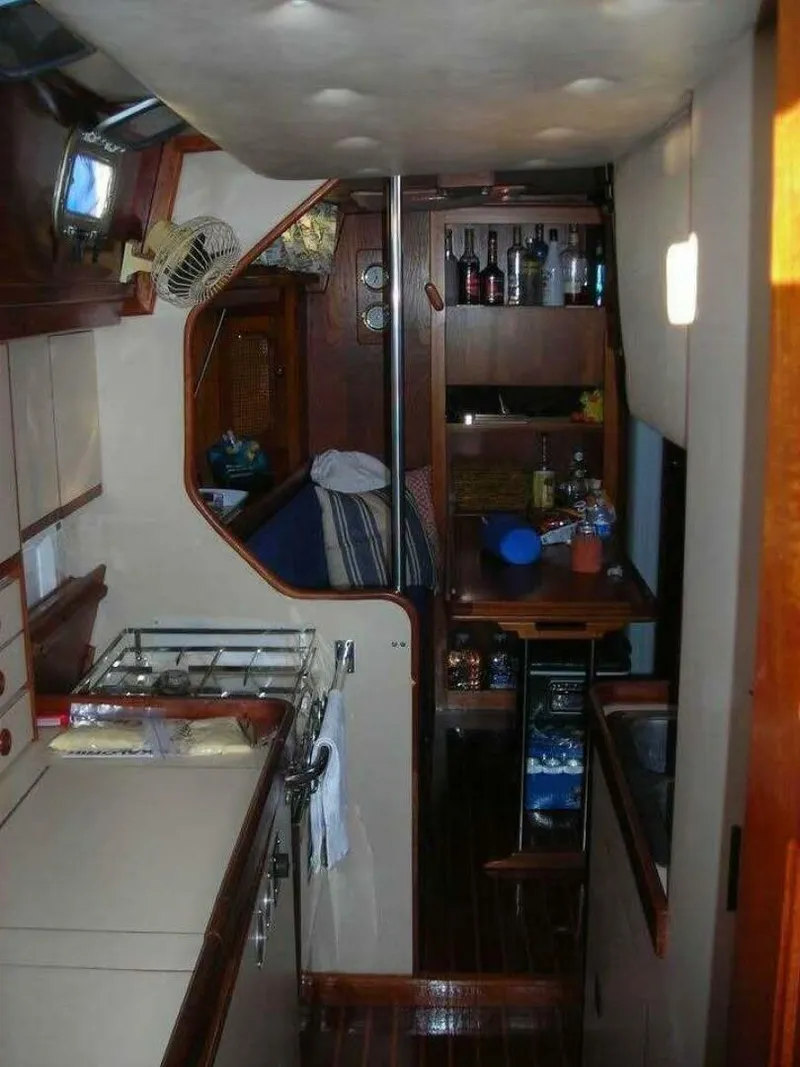 Slide: The Image of Endeavour 42 CC 1986 - 5310595