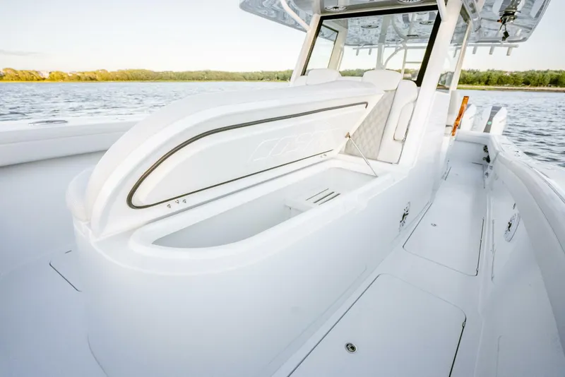 Slide: The Image of Costa Custom 34sv 2026 - 5601618