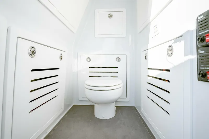 Slide: The Image of Costa Custom 34sv 2026 - 5601620