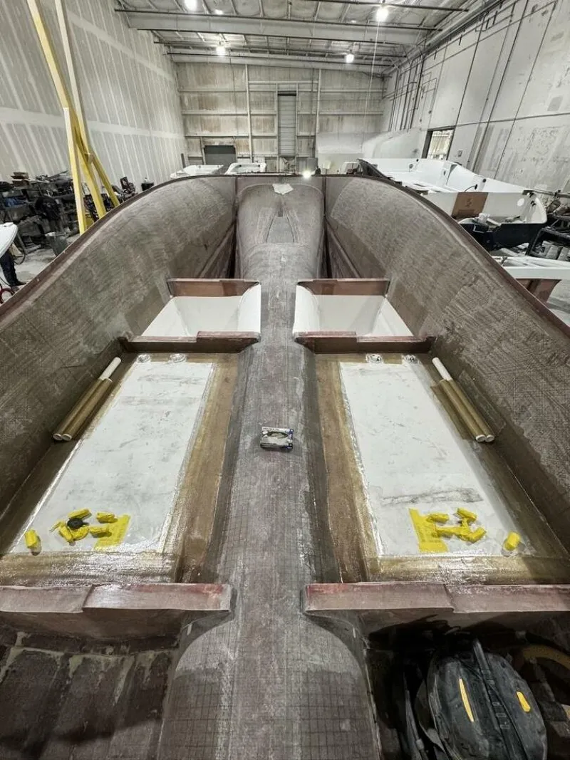 Slide: The Image of Costa Custom 34sv 2026 - 5322858