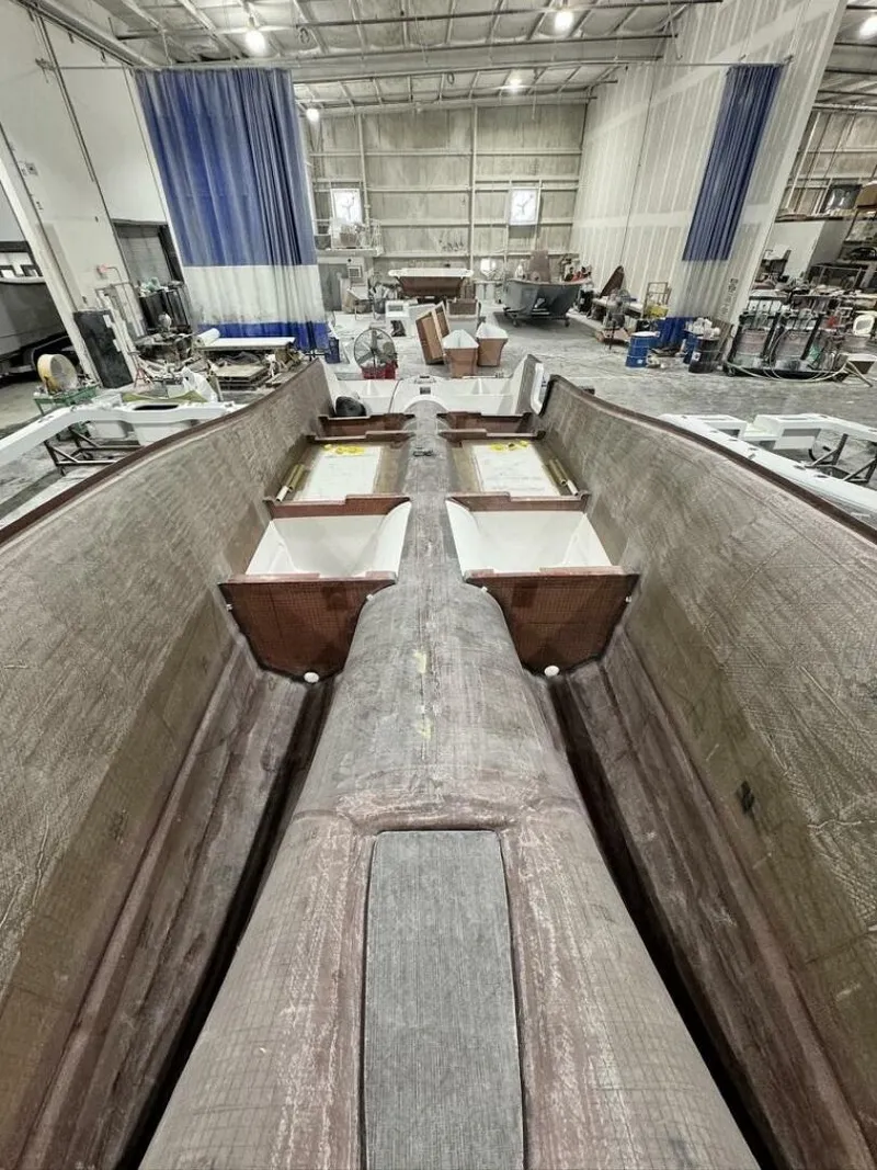 Slide: The Image of Costa Custom 34sv 2026 - 5322861