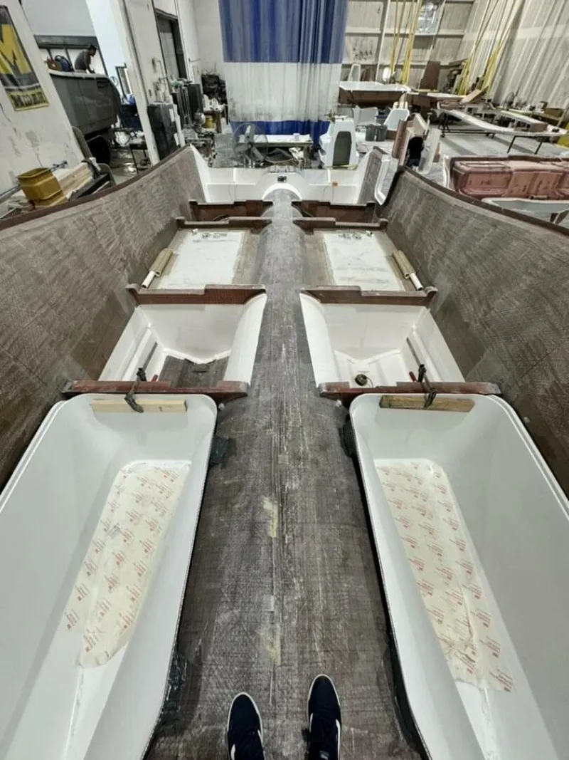 Slide: The Image of Costa Custom 34sv 2026 - 5322865