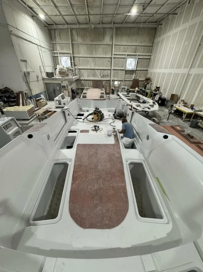 Slide: The Image of Costa Custom 34sv 2026 - 5322872