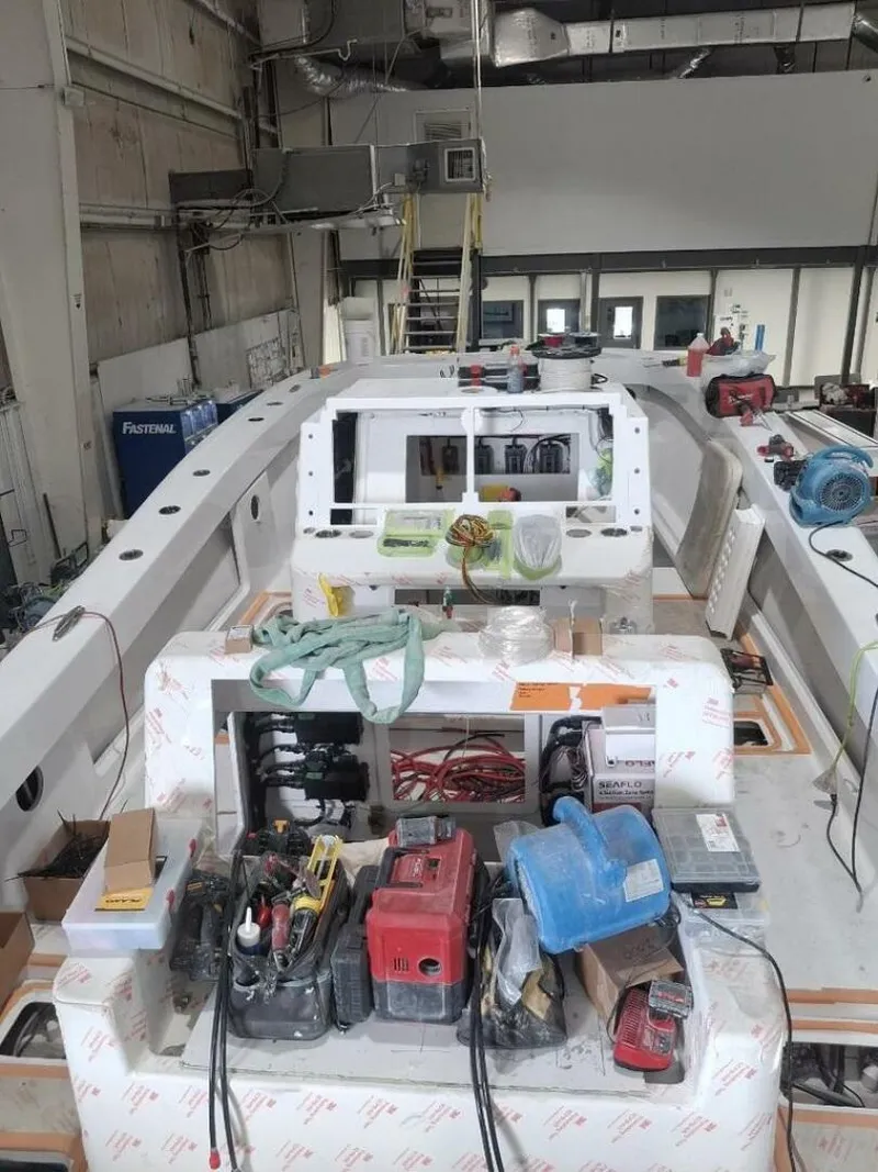 Slide: The Image of Costa Custom 34sv 2026 - 5322890