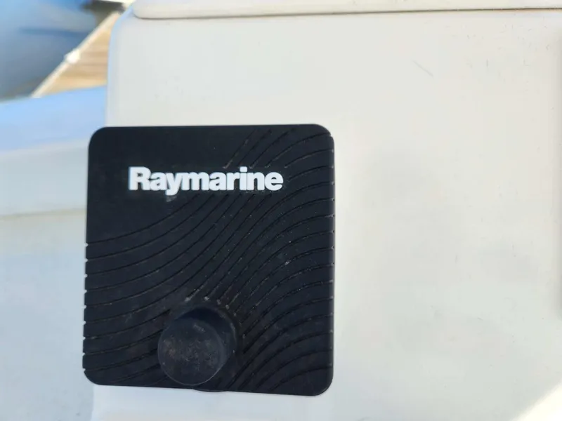 Slide: The Image of Marine Trader LaBelle 40 Sun Deck 1985 - 5308423