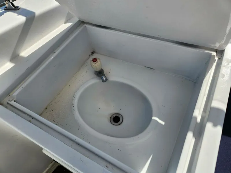 Slide: The Image of Marine Trader LaBelle 40 Sun Deck 1985 - 5308424