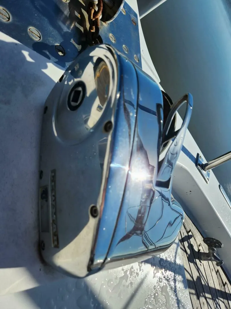 Slide: The Image of Marine Trader LaBelle 40 Sun Deck 1985 - 5308419