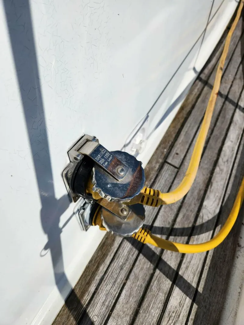 Slide: The Image of Marine Trader LaBelle 40 Sun Deck 1985 - 5308420