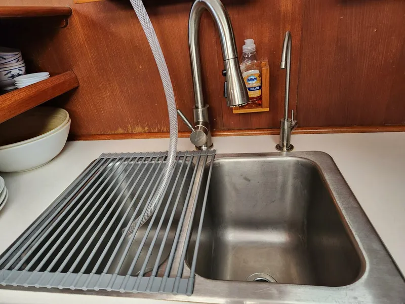 Slide: The Image of Marine Trader LaBelle 40 Sun Deck 1985 - 5308518