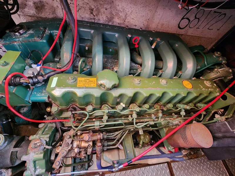 Slide: The Image of Marine Trader LaBelle 40 Sun Deck 1985 - 5308511