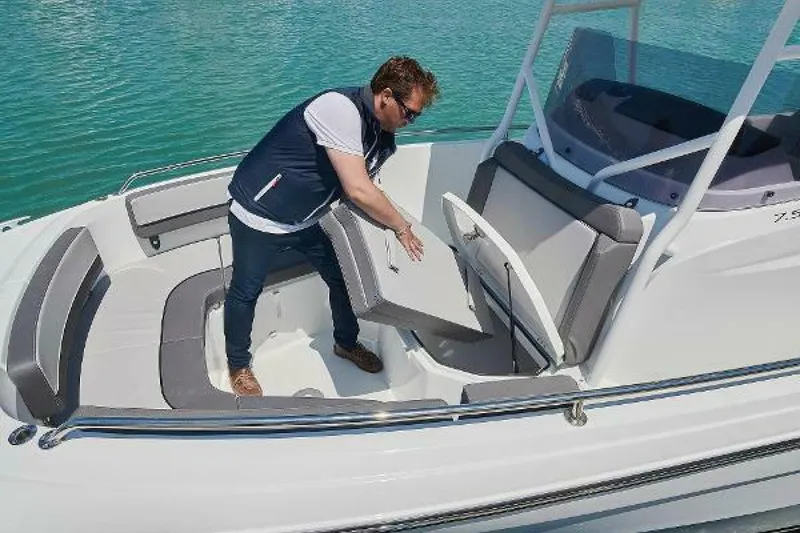 Slide: The Image of Jeanneau Leader 7.5 CC Series 3 2025 - 5308444