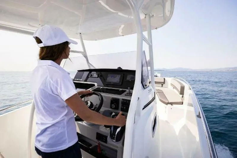 Slide: The Image of Jeanneau Leader 7.5 CC Series 3 2025 - 5308443