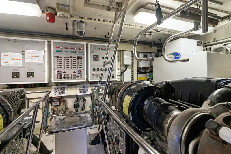 Slide: The Image of Engine Room Forward   - 5351598