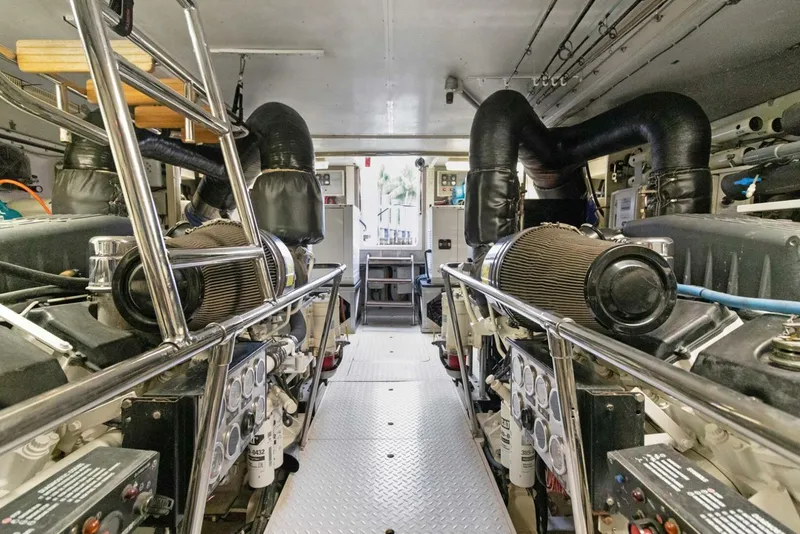 Slide: The Image of Engine Room Looking Aft   - 5351600