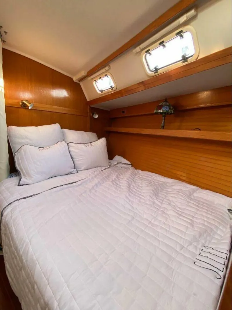 Slide: The Image of Catalina 42 1998 - 5309775