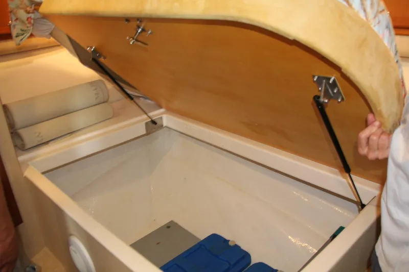 Slide: The Image of Cabo 48 2005 - 5310162