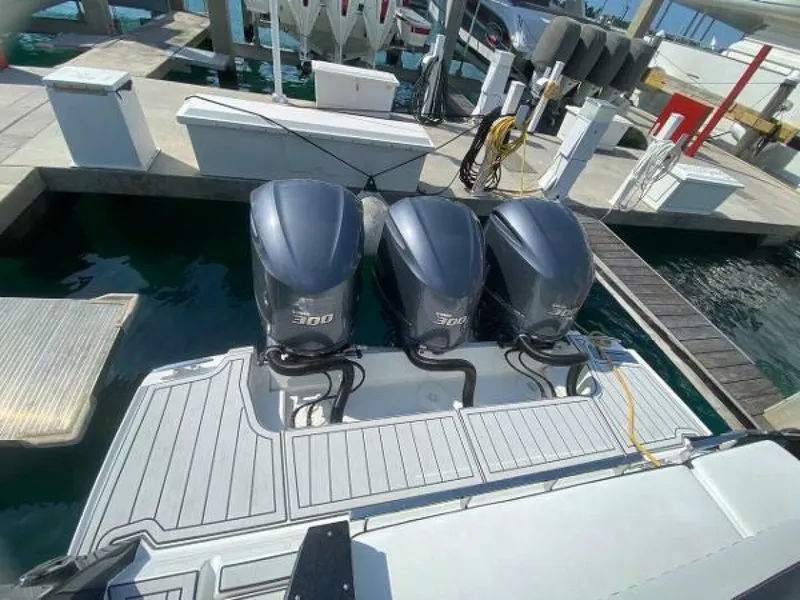 Slide: The Image of Monterey 385 SE 2018 - 5310137